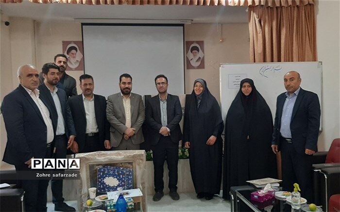 خادمان پرورش و تربیت دانش‌آموزان در مسیری اخروی و روشن حرکت می‌کنند