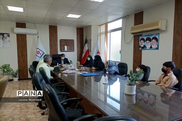 تجلیل از دانش‌آموزان برگزیده مسابقات نقاشی هفته فراجا استان بوشهر