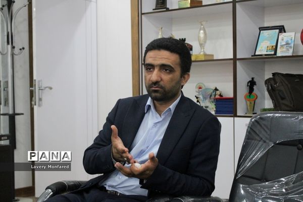 نشست معاون تربیت‌بدنی و سلامت آموزش و پرورش استان بوشهر با  رئیس هیات ورزش روستایی و بازی‌های بومی محلی استان