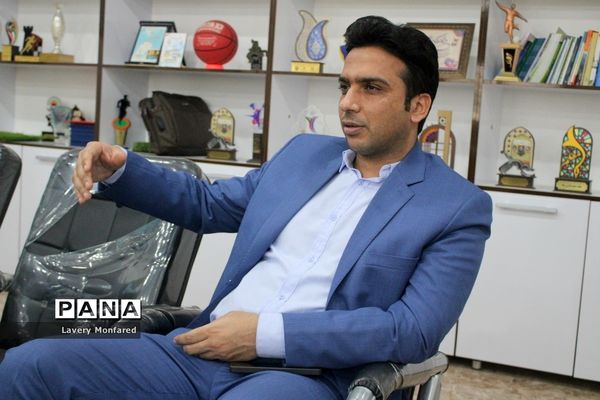 نشست معاون تربیت‌بدنی و سلامت آموزش و پرورش استان بوشهر با  رئیس هیات ورزش روستایی و بازی‌های بومی محلی استان