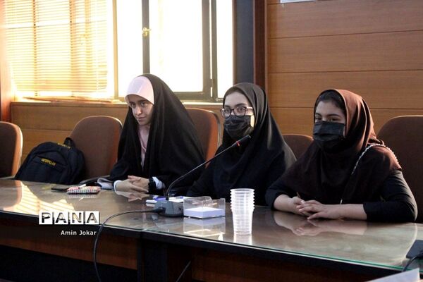 برگزاری نشست تبیینی سواد رسانه‌ای ویژه دانش‌آموز‌خبرنگاران خبرگزاری پانا فارس