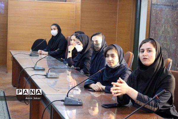 برگزاری نشست تبیینی سواد رسانه‌ای ویژه دانش‌آموز‌خبرنگاران خبرگزاری پانا فارس