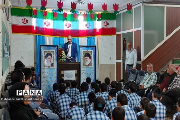 برگزاری جشن هفته وحدت در آموزش و پرورش‌ ناحیه ۴ شیراز