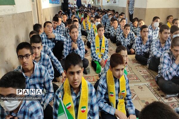 برگزاری جشن هفته وحدت در آموزش و پرورش‌ ناحیه ۴ شیراز
