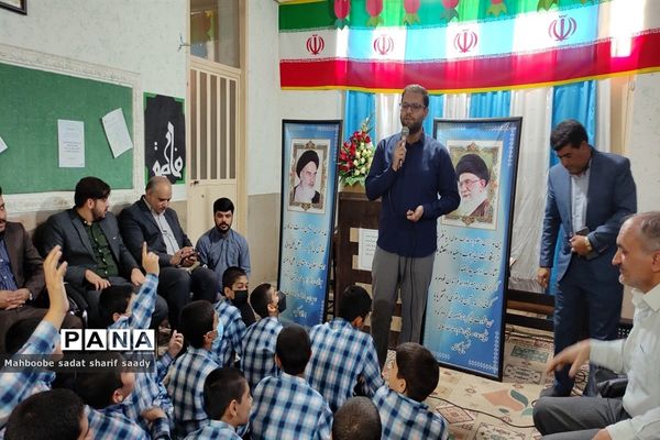 برگزاری جشن هفته وحدت در آموزش و پرورش‌ ناحیه ۴ شیراز