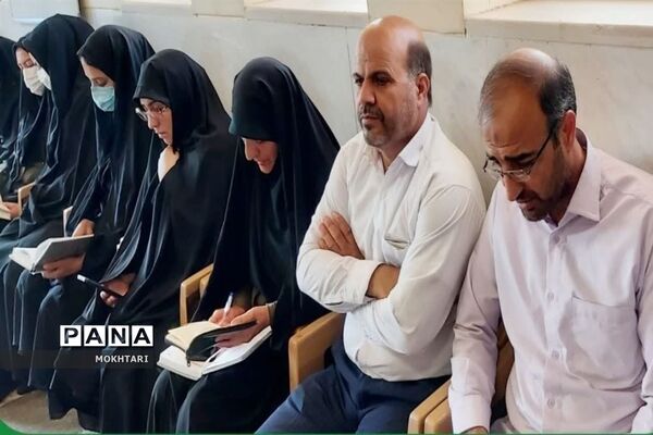 همایش دانش‌آموزی در محکومیت هتک حرمت به مقدسات و قرآن کریم در جرقویه سفلی