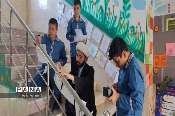 برپایی نمایشگاه نقاشی در دبستان ولی محمدی صفادشت