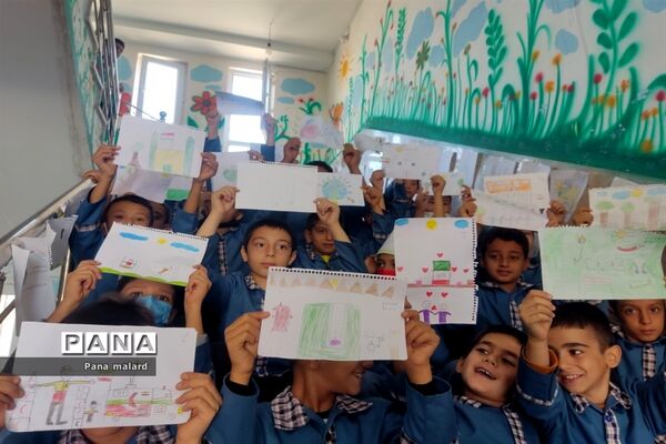 برپایی نمایشگاه نقاشی در دبستان ولی محمدی صفادشت