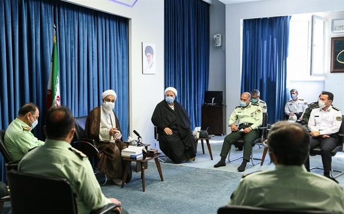 سربازان بازوان توانمند نظام برای برقراری امنیت هستند