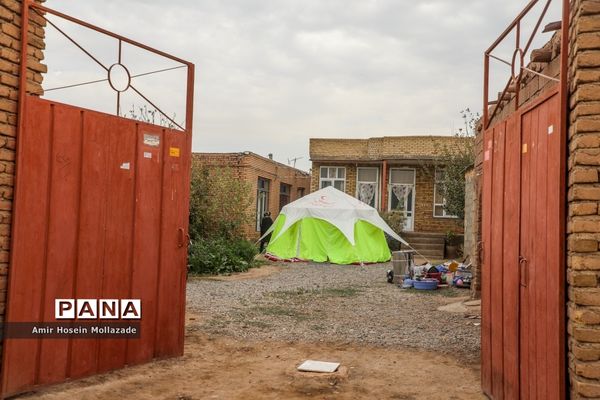 مناطق زلزله زده خوی؛ آغاز عملیات آواربرداری