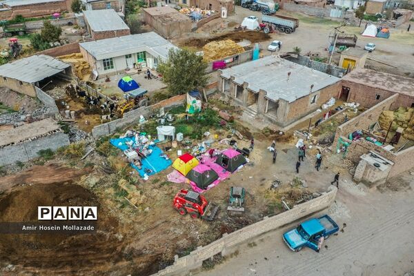 مناطق زلزله زده خوی؛ آغاز عملیات آواربرداری