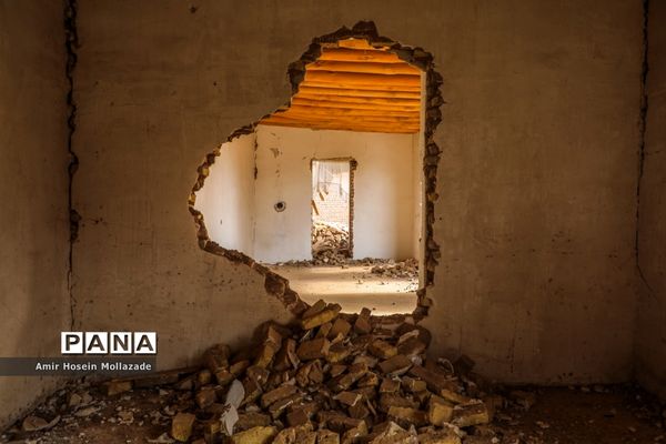 مناطق زلزله زده خوی؛ آغاز عملیات آواربرداری