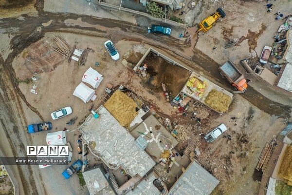 مناطق زلزله زده خوی؛ آغاز عملیات آواربرداری