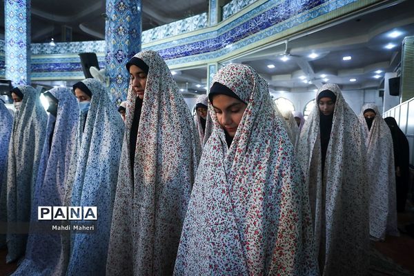 برگزاری نماز جماعت دانش‌آموزی طرح (نورچشم)