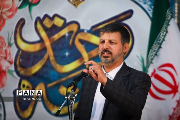 برگزاری نماز جماعت دانش‌آموزی طرح (نورچشم)
