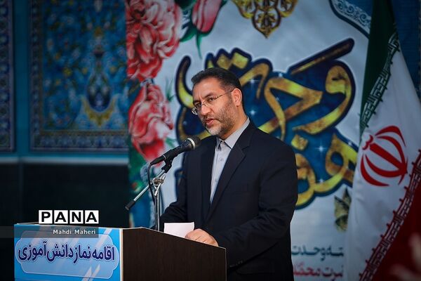 برگزاری نماز جماعت دانش‌آموزی طرح (نورچشم)