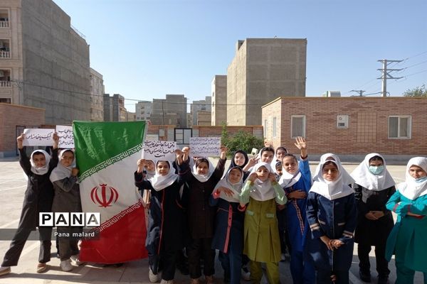 پویش بیعت با رهبری در مدارس صفادشت