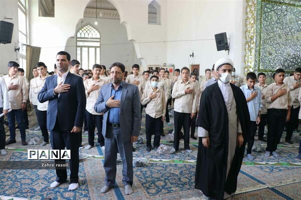 اجرای طرح «نور چشم» نماز جماعت در مدارس ناحیه دو شهرری