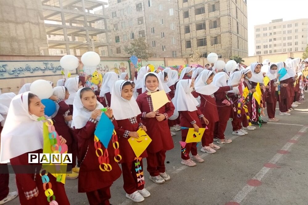 «حال خوش کودکی، رنگ خوش زندگی» در دبستان دخترانه سعادت شهرستان قدس