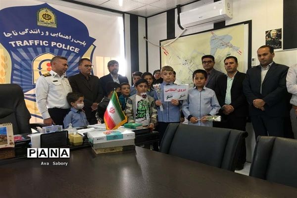 تقدیر از مدافعان امنیت در آباده