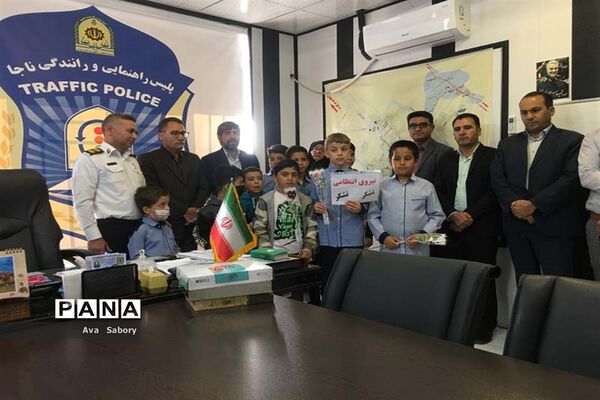 تقدیر از مدافعان امنیت در آباده