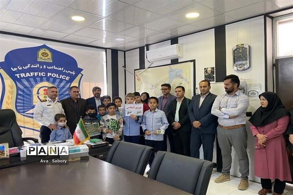 تقدیر از مدافعان امنیت در آباده