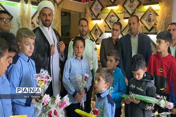 تقدیر از مدافعان امنیت در آباده