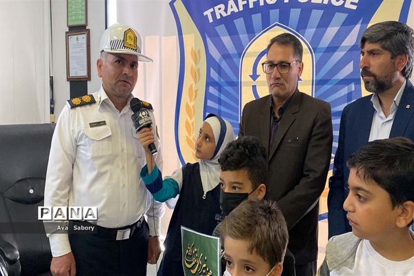 تقدیر از مدافعان امنیت در آباده