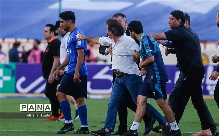 جواد شیرزاد‌: ساپینتو با رفتارهایش استقلال را به حاشیه می‌برد