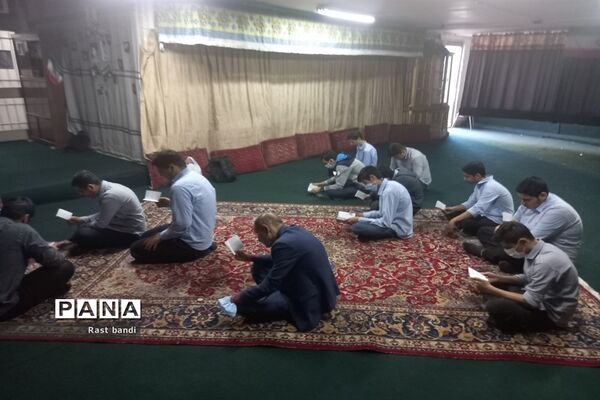 مراسم هفته وحدت در دبیرستان فرهنگ عرفان