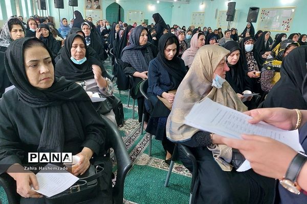 انتخابات انجمن اولیا و مربیان دبیرستان حجاب ناحیه یک شهرری