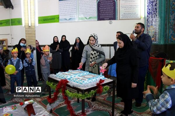 جشن آموزش قرآن مدرسه ابتدایی ادهمی ناحیه یک زنجان