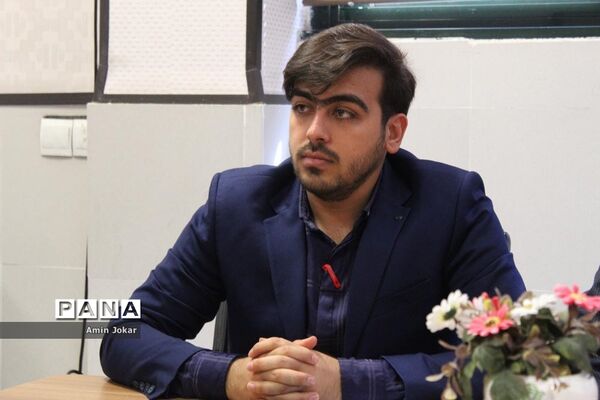 نشست تبیینی اعضای قرارگاه شهید اسکندری سازمان دانش‌آموزی در فارس