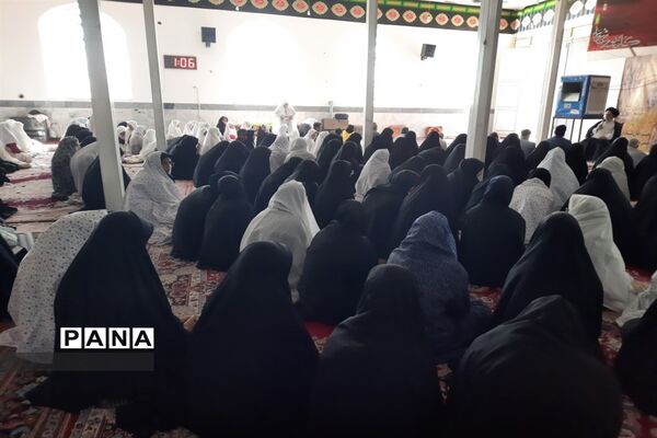 آیین برگزاری نماز جماعت دانش‌آموزی (طرح نور چشم) در ابرکوه