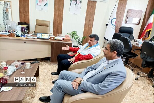 نشست هماهنگی افتتاح کانون‌های دانش‌آموزی هلال‌احمر استان بوشهر