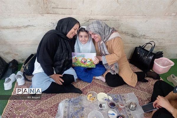 بزرگداشت روز سالمند در دبستان ریحان شهریار