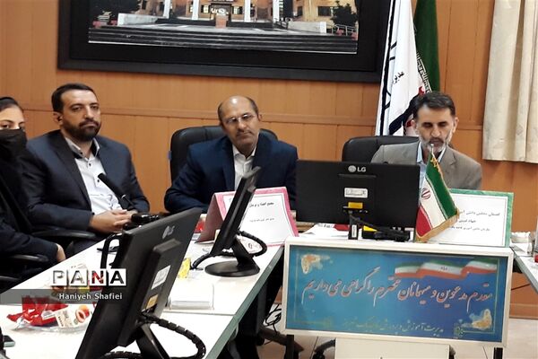 برگزاری نشست تبیینی ویژه نمایندگان مجلس دانش‌آموزی سازمان دانش‌آموزی ناحیه یک شیراز