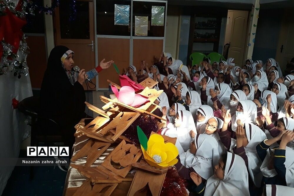 جشن میلاد پیامبر(ص) در دبستان حضرت زهرا(س) رودهن