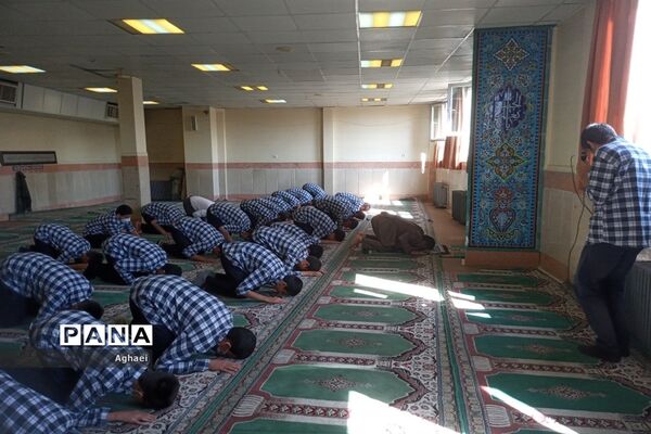 اجرای طرح نور چشم در مدارس منطقه ۱۳ شهر تهران