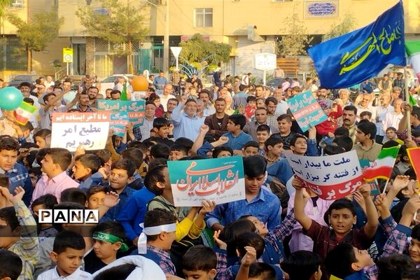 خروش‌هزار‌نفری‌دختران‌دهه‌نودی در شهر کوشک