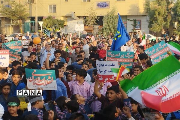 خروش‌هزار‌نفری‌دختران‌دهه‌نودی در شهر کوشک
