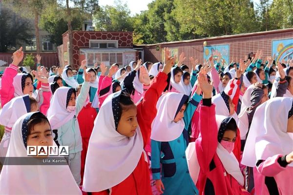 برگزاری آیین حافظ خوانی در مدارس آباده