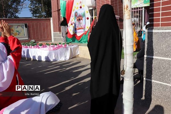 برگزاری آیین حافظ خوانی در مدارس آباده