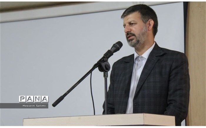 حفظ و تقویت ارتباط و تعامل سازنده با دانش آموزان ضروری است
