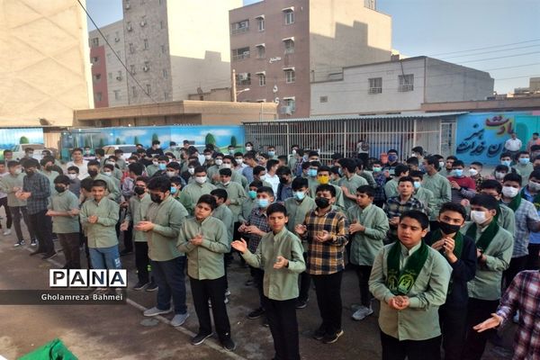 وحدت دانش‌آموزان مدارس ناحیه یک اهواز در برپایی جشن میلاد رسول اکرم (ص)