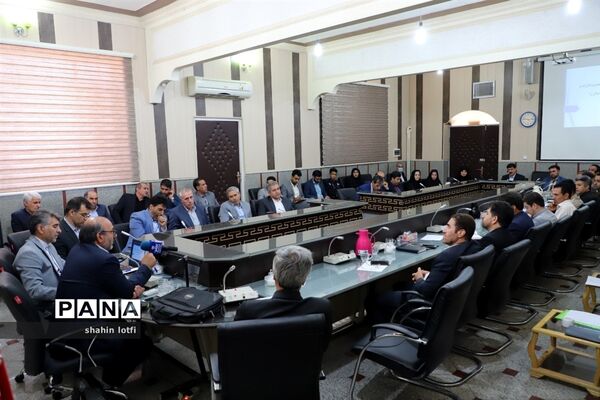 نشست معاونان پرورشی، تربیت‌بدنی و روسای ادرات دانش‌آموزی آموزش و پرورش کرمانشاه