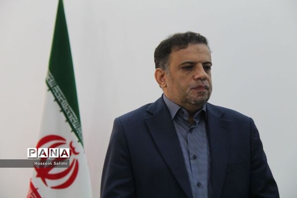 مراسم استقبال از وزیر آموزش و پرورش در فرودگاه بین‌المللی بندرعباس