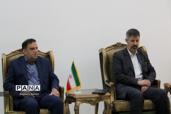 مراسم استقبال از وزیر آموزش و پرورش در فرودگاه بین‌المللی بندرعباس