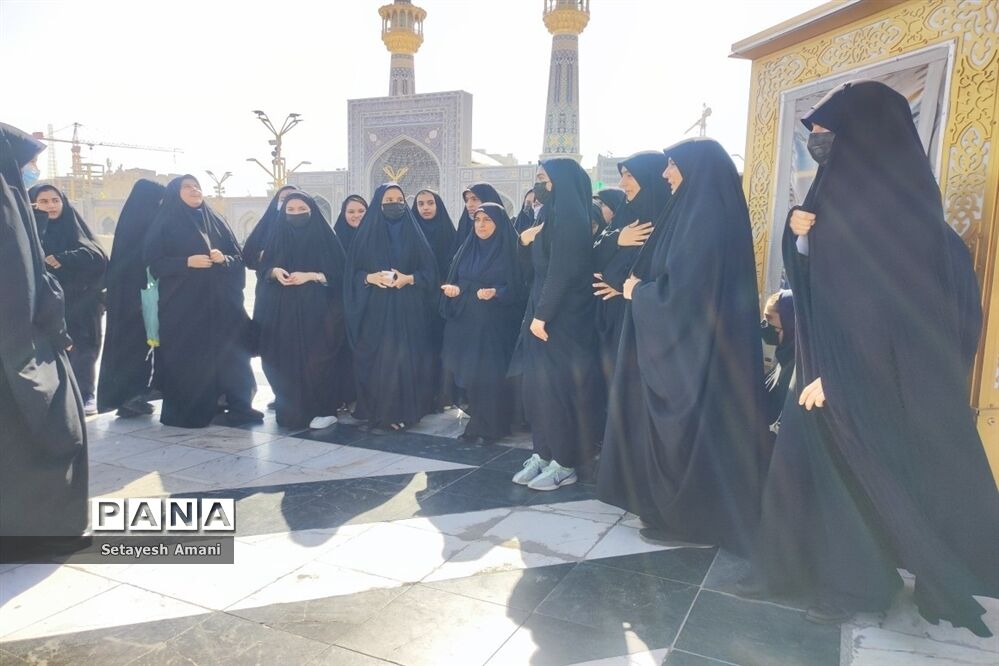 اردوی دبیرستان شاهد ارض اقدس در حرم مطهر رضوی