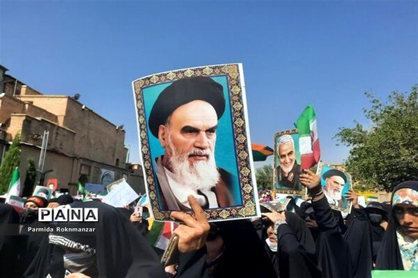 حضور پرشور بانوان شیرازی در همایش بانوان فاطمی